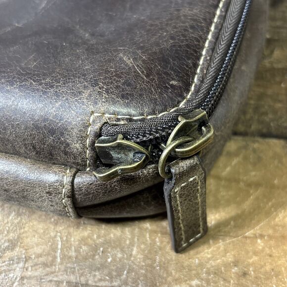Concealed Carry Gun Tote'n Mamas Distressed Leather Crossbody Purse RFID - Picture 8 of 11